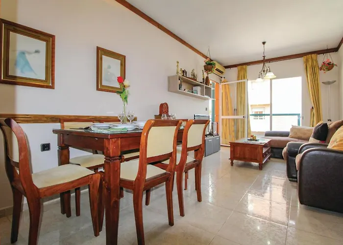 Apartamento 2 Bedroom Gorgeous In